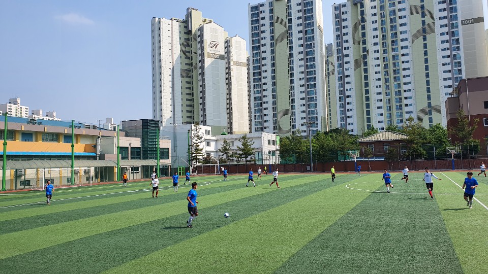 축구경기장면2.jpg